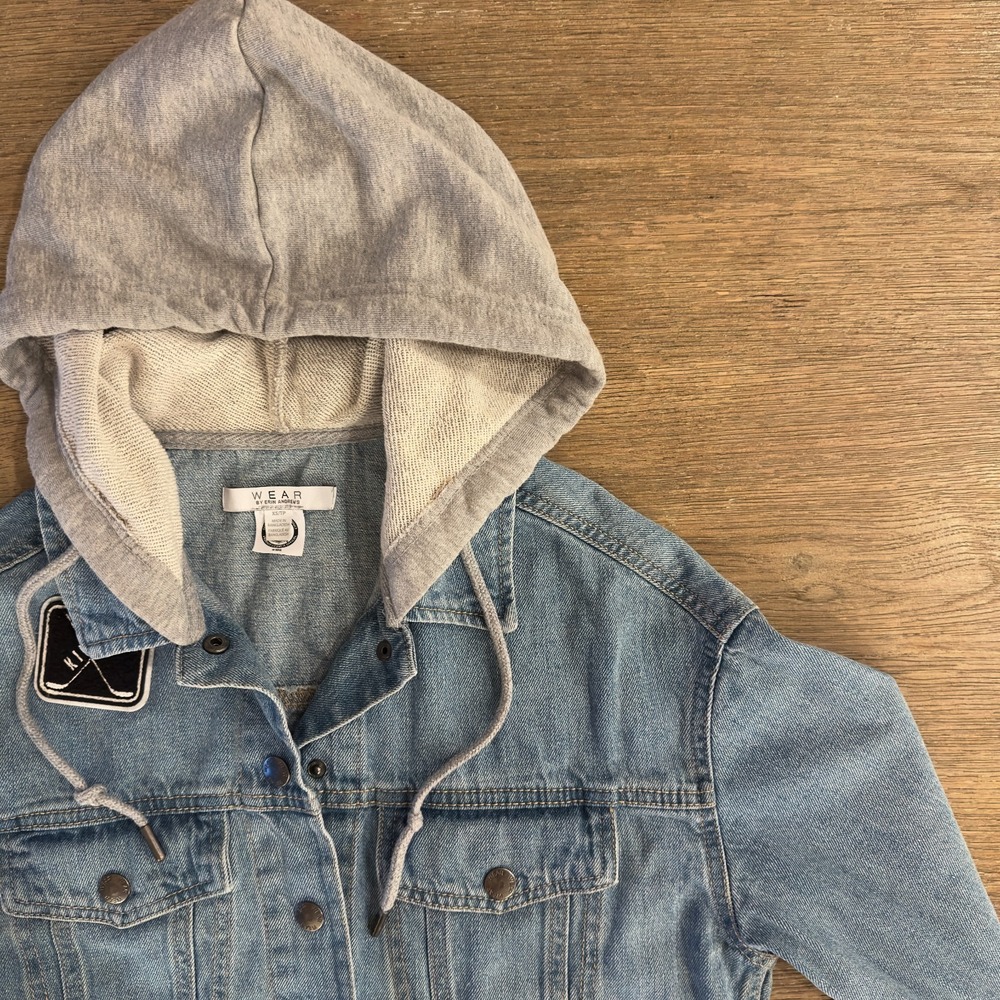 LA Kings Jean Jacket - Women's Crop Hooded Denim Jacket-WEAR by Erin Andrews-XS - Picture 15 of 16